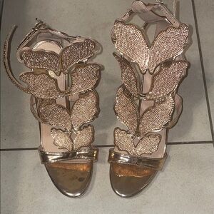 Elegant Gold Leaf Sandals